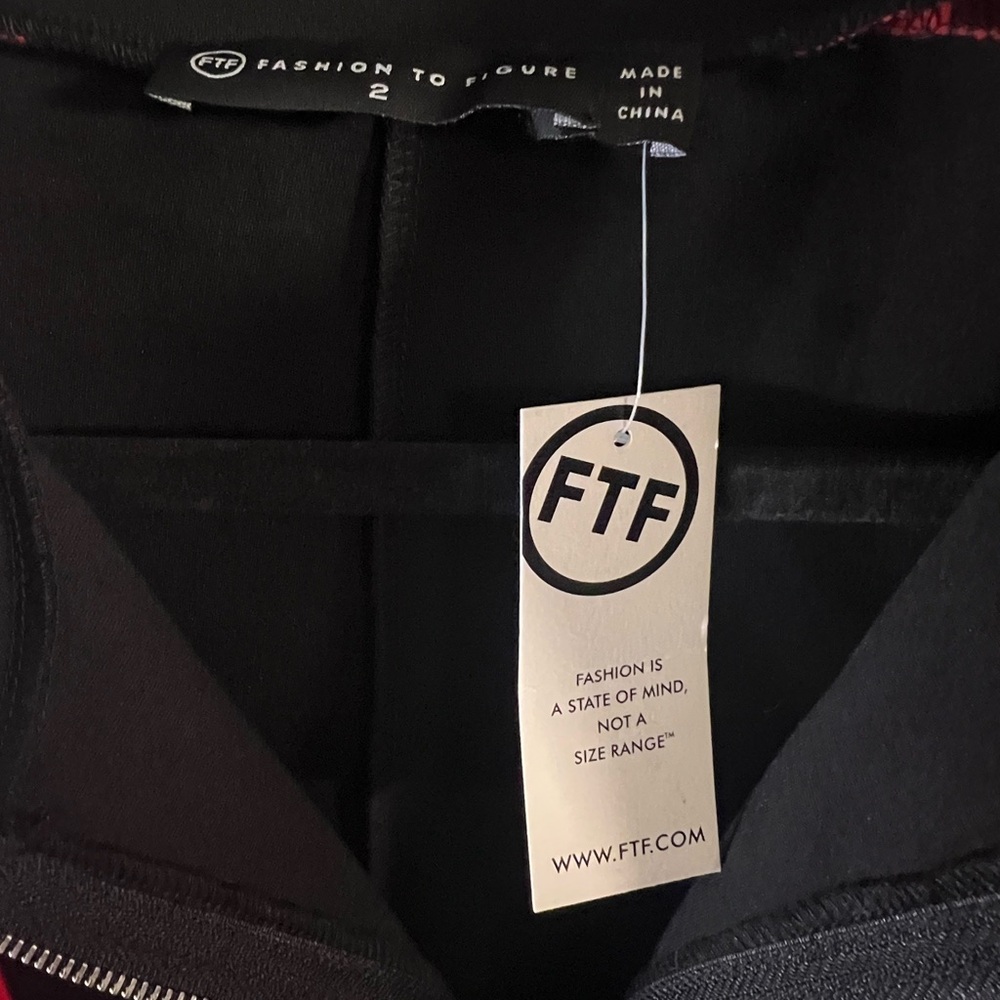 SOLD NWT Fashion to Figure Black and Red Zipper Plus Jumpsuit; 2X or 18/20 - Picture 8 of 8